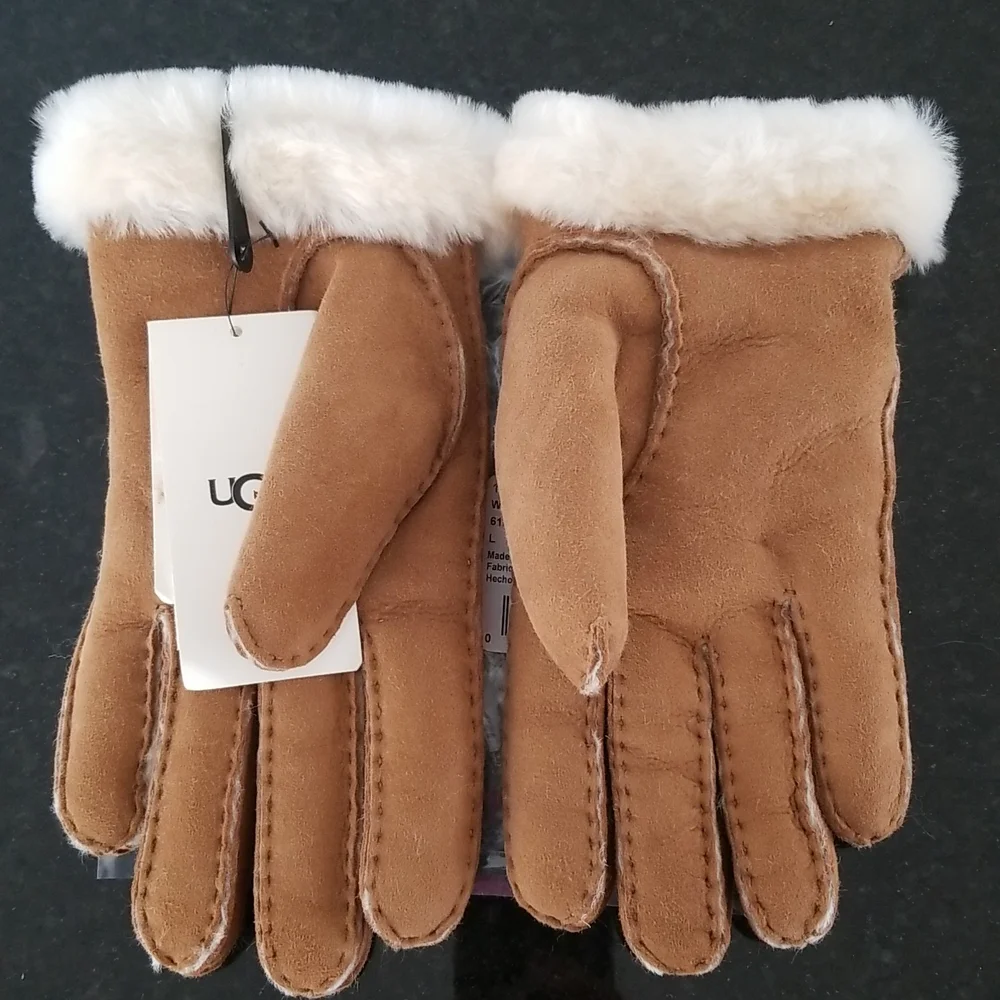 UGG Large Perforated Shearling Gloves in Chestnut